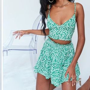 Princess Polly Green Floral Two Piece Skirt Set, Size 2